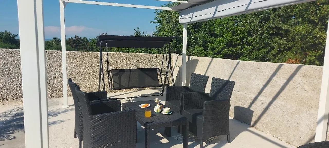 Apartment Silvija Ližnjan